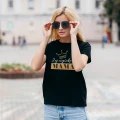 Czarna-koszulka-z-nadrukiem-korony-i-napisem-jej-wysokosc-mama