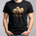 Czarna-koszulka-z-nadrukiem-pisanek-wielkanocnych-i-napisem-ale-jaja