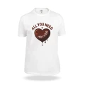 biala-koszulka-z-napisem-all-you-need-is-chocolate